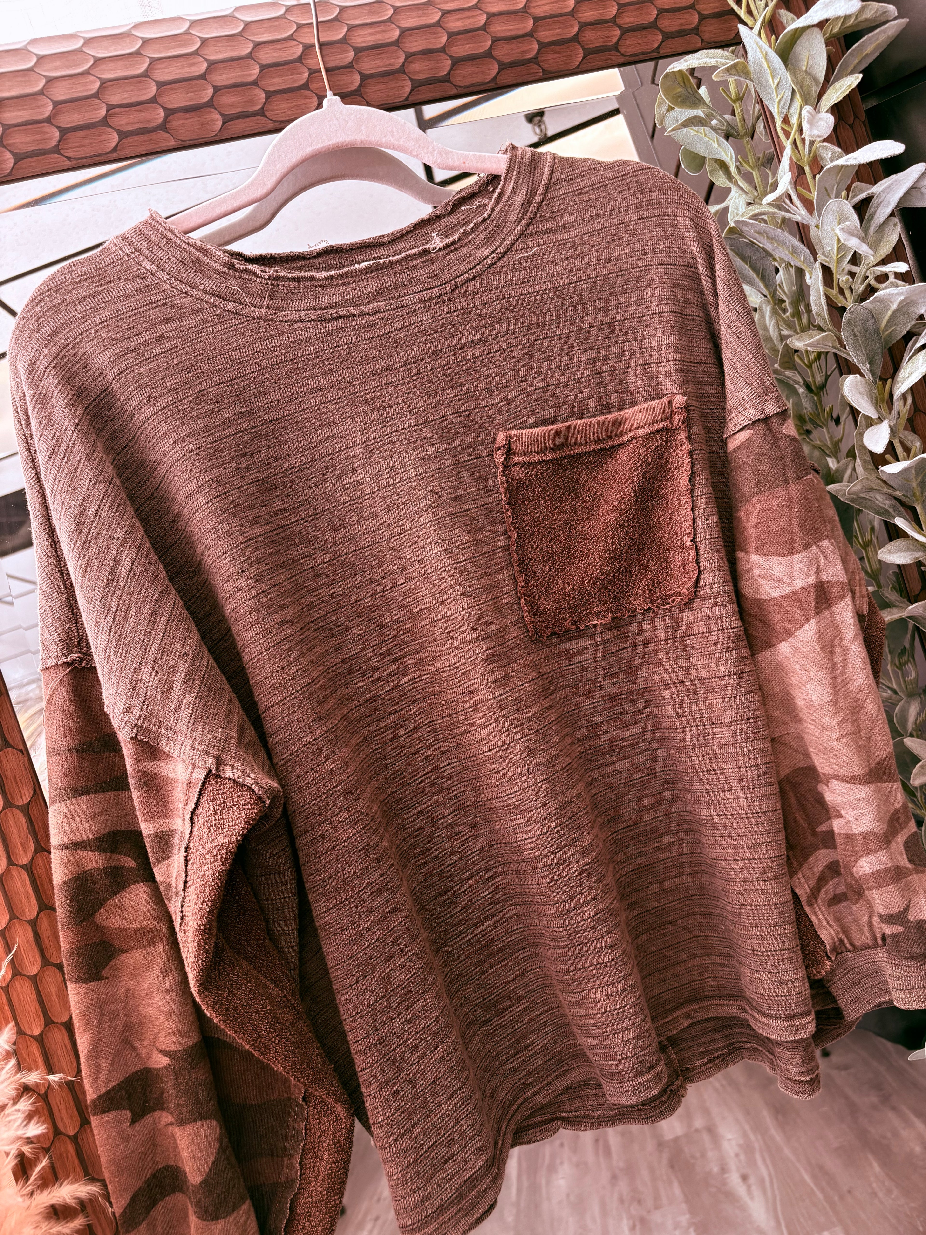 Camo Detail Sweater Sweatshirt