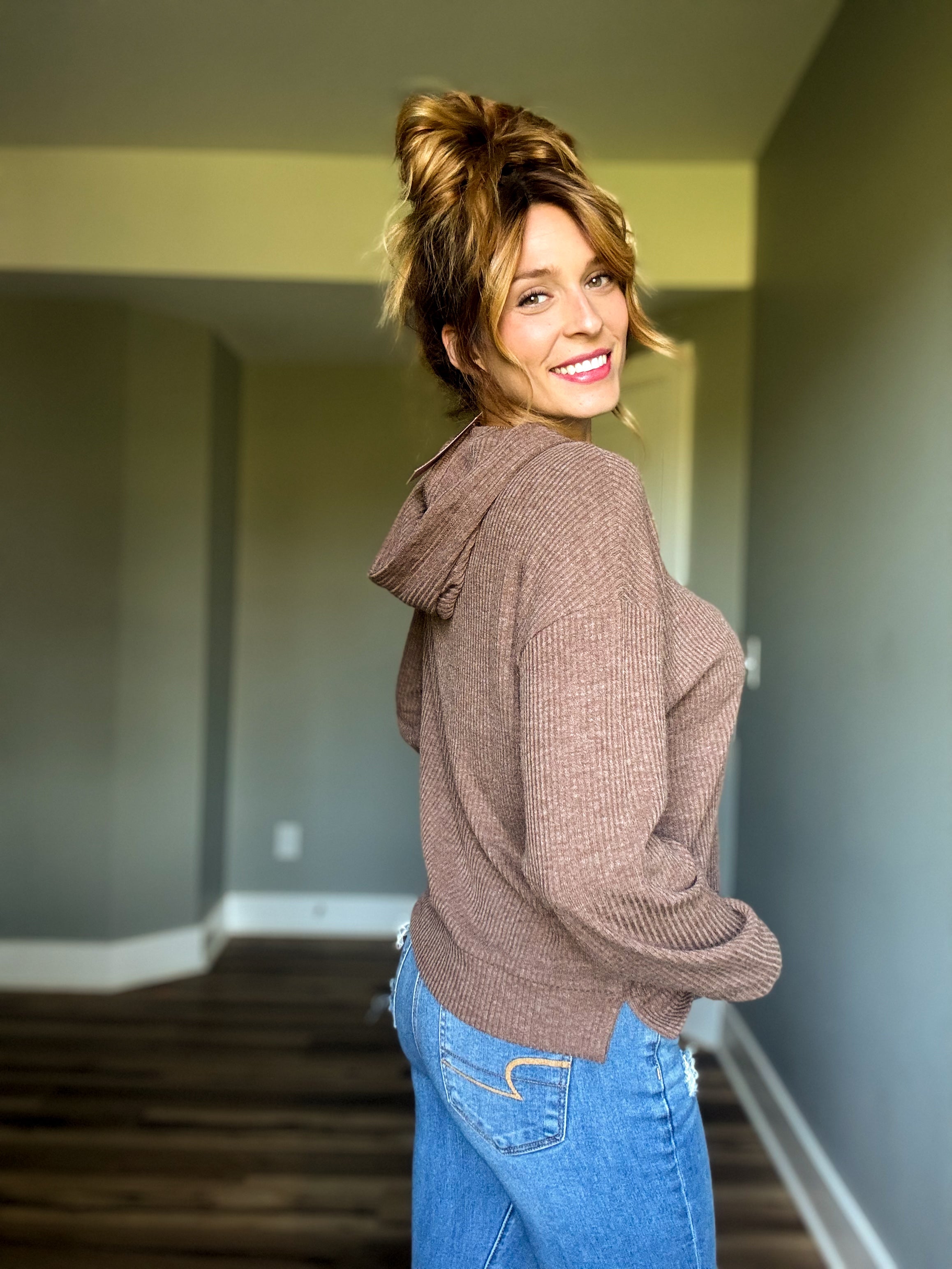 Ribbed Hoodie- Brown