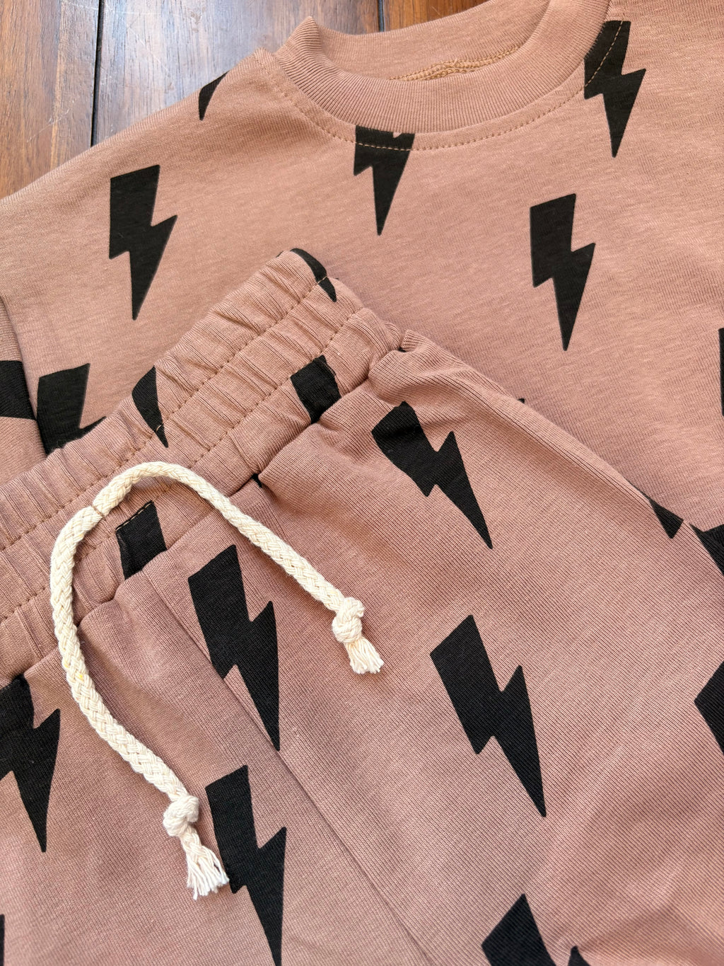 Mocha Lightning Bolt Set