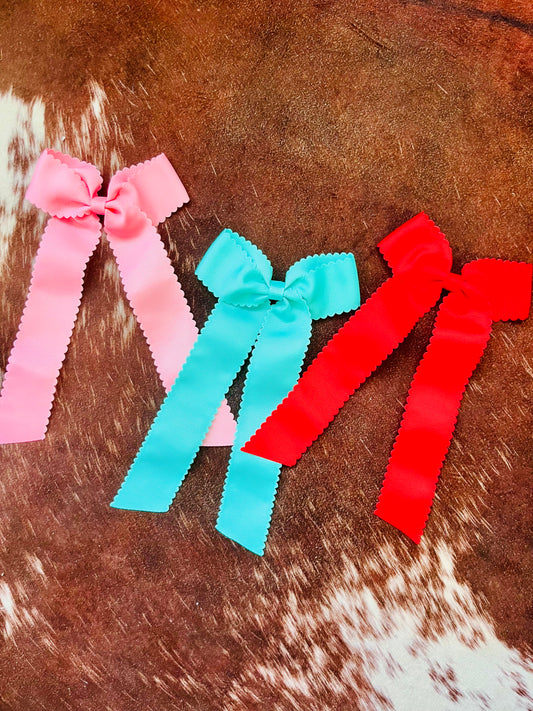 Medium Scalloped Hair Bow