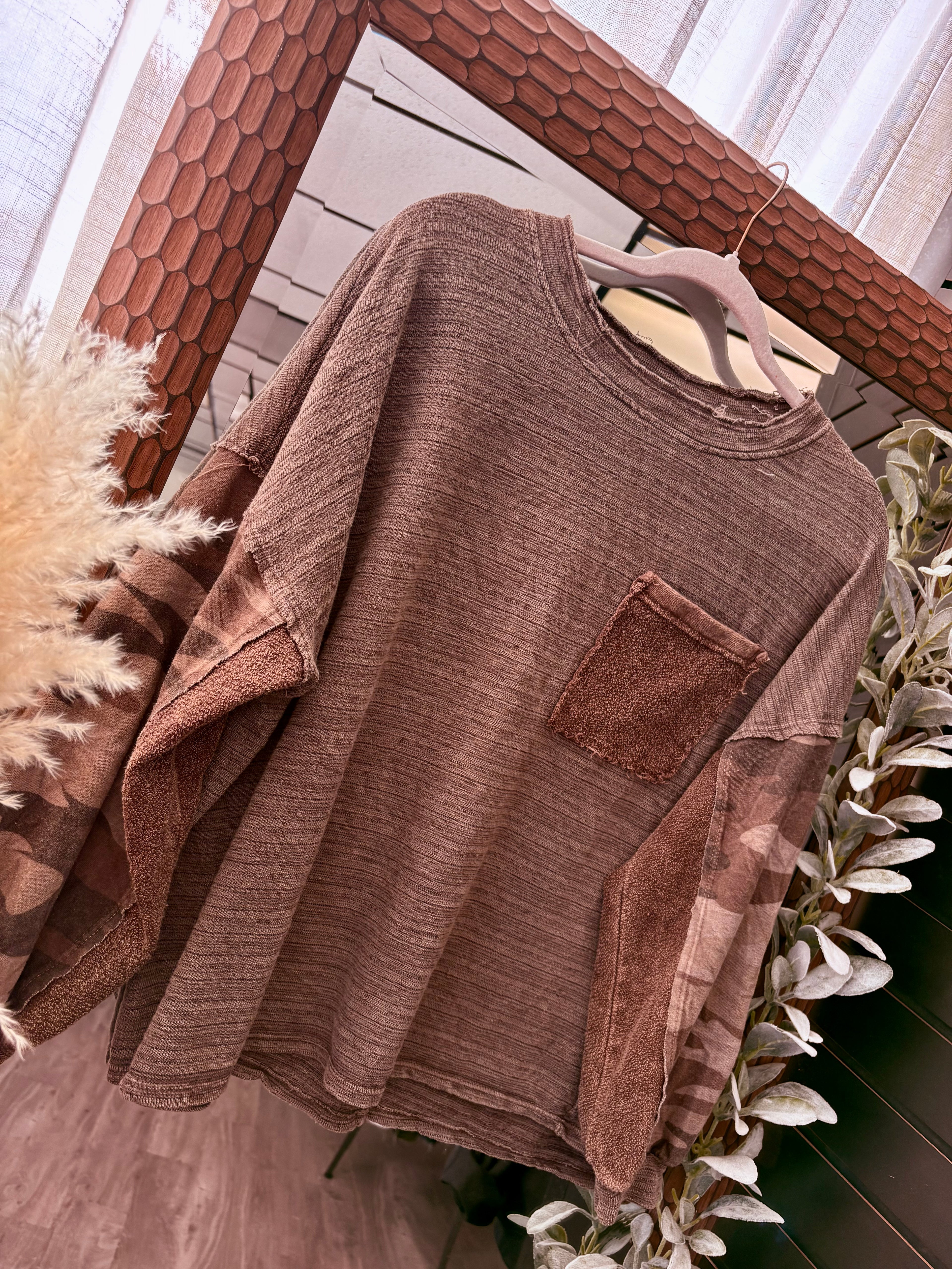 Camo Detail Sweater Sweatshirt